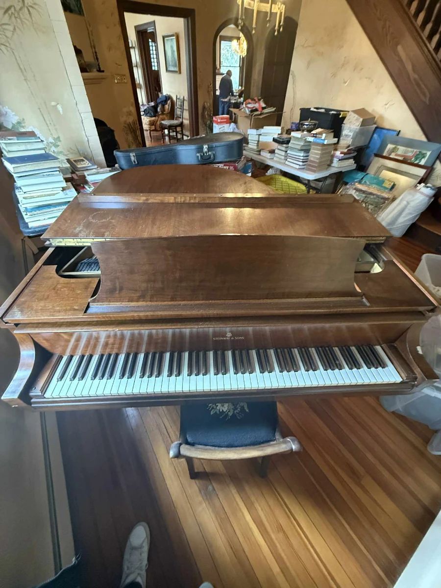 Steinway & Sons Baby Grand Piano 
