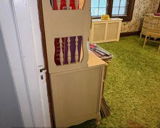 Vintage Henry Link French Provincial Style Secretary Desk with Hutch third image