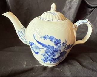 Royal Copenhagen Blue Flower Curved Teapot
