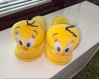 Vintage Looney Tunes Tweety Bird Plush Slippers