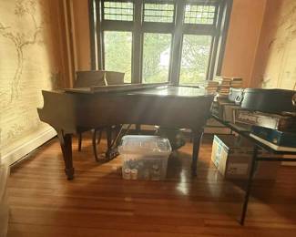 Steinway & Sons Baby Grand Piano 