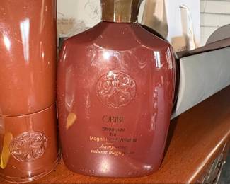 Oribe Shampoo and Conditioner for Magnificent Volume second image