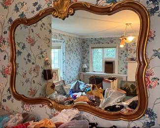 Vintage French Rococo Giltwood Mirror with Scallop Shell Accent