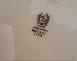 Lenox Imperial P Oval Platter with Laurel Leaf Border second image