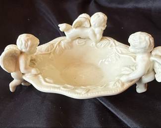 Vintage Ceramic Soap Dish with Three Cherubs third image