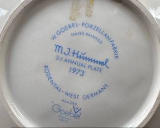 M.I. Hummel Globe Trotter third Annual Plate Hum  second image