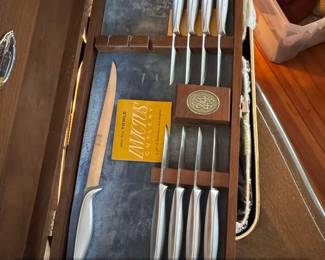 Towle Invictus Steak Knife Set of in Walnut Box With Blue Lining