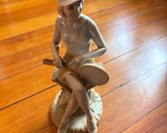 Vintage Lladro Porcelain Figurine of a Woman with Tennis Racket second image