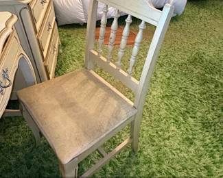 Vintage Henry Link French Provincial Vanity Desk and Chair Set third image