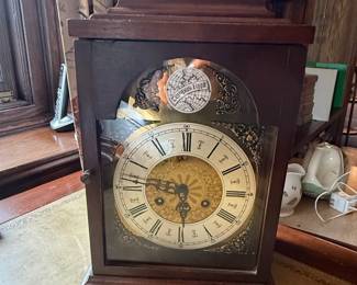 Vintage Bulova Tempus Fugit Mantel Clock