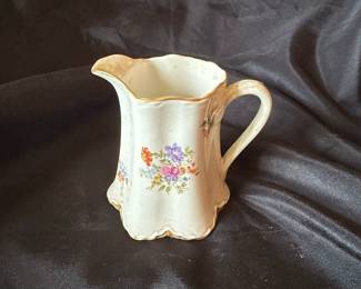 Bouquet Dresden Warwick Creamer