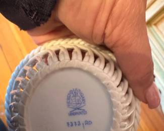 Herend Hungary Porcelain Openwork Basket with Birds  Rothschild Pattern second image