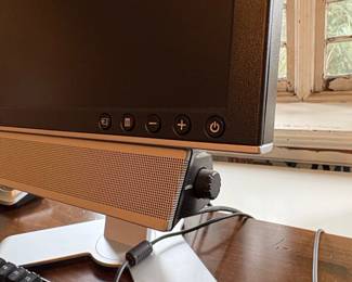 Dell FPb Flat Panel Monitor second image