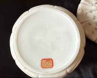 Antique Wave Crest Art Glass Dresser Box with Floral Motif fourth image