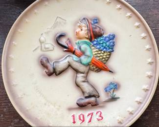 M.I. Hummel Globe Trotter third Annual Plate Hum 