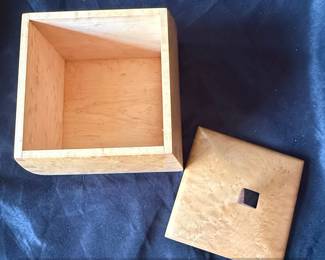 Birdseye Maple Keepsake Box with Dark Wood Accent third image