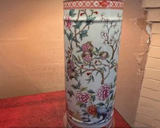 Chinese Export Famille Rose Porcelain Umbrella Stand Lamp second image