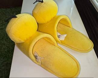 Vintage Looney Tunes Tweety Bird Plush Slippers second image