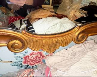 Vintage French Rococo Giltwood Mirror with Scallop Shell Accent fourth image