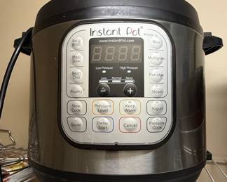 Instant Pot Duo 7-in-1 Electric Pressure Cooker