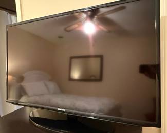 Samsung UN40EH5300F LED TV