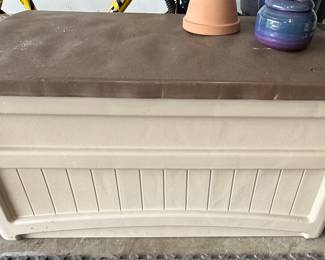 Suncast 73 Gallon Medium Deck Box