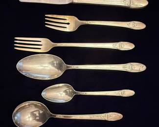 1847 Rogers Bros. "First Love" Silverplate Flatware Set