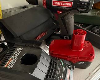 Craftsman 19.2V Cordless Drill with DieHard Battery and Charger