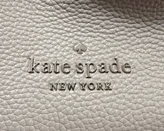 Kate Spade New York Leila Pebbled Leather Shoulder Bag in Grey