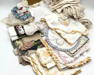192 HugeLotofVintageandAntiqueLinensMostHandmade
