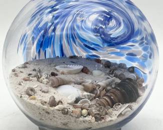 58 GlassEyeStudiosSeaGlobeArtGlassGlobewSandShellsInside