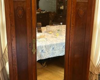 62 WardrobeCabinetConvertedtoIncludeShelves