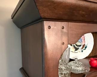 Vintage Ethan Allen China Cabinet