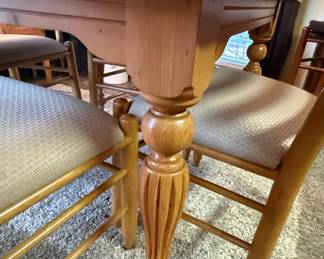 Cherry Wood Dining Table with Lane Chairs Set