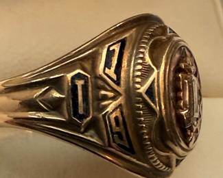 Jostens 10K Gold Class Ring