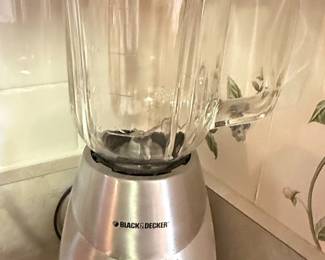 Black & Decker BL2010BG 10-Speed Blender with Glass Jar