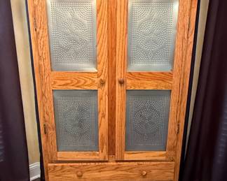 Oak Pie Safe with Pie Tin Inserts