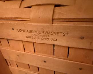 Longaberger Large Picnic Basket with Lid and Handles