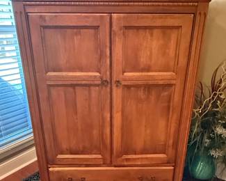 Ethan Allen Country Crossings Media Armoire