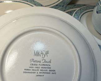 Mikasa Potters Touch "Florenza" CB002 Dinnerware Set