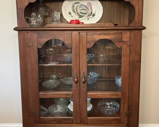 Vintage Ethan Allen China Cabinet