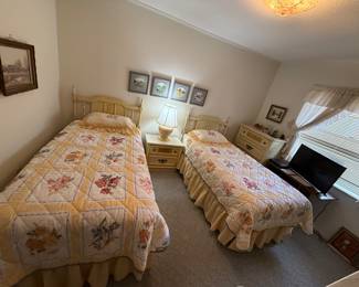 French Provincial Twin Bedroom Set