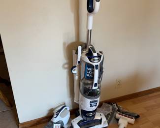 Shark vacuum and small hand held 