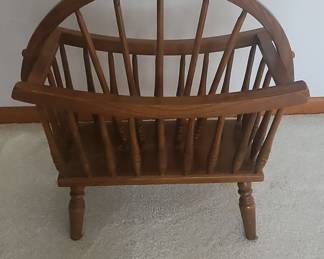 Vintage Wagon Wheel Spindle Magazine Rack