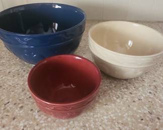 Monmouth Western Stoneware "Chain Link" Mixing Bowls Set