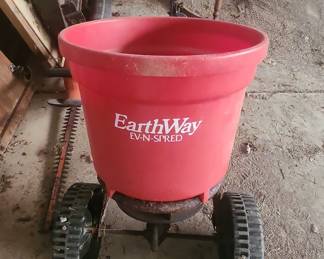 EarthWay EV-N-SPRED Broadcast Spreader
