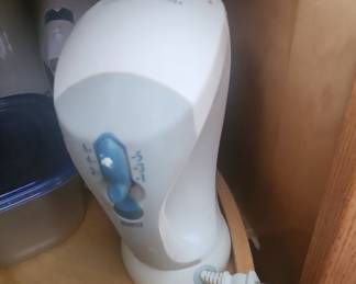 Hamilton Beach 6-Speed Hand Mixer with Snap-On Case