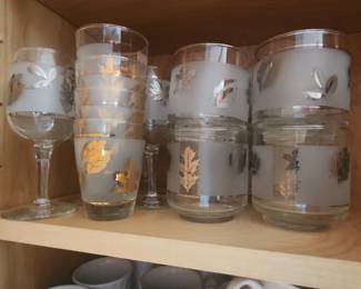 Vintage Libbey Golden Foliage Frosted Glassware Set