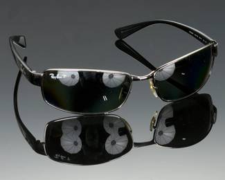 Ray-Ban RB 3364 004/58 Polarized Sunglasses 62mm - Gunmetal Frame, Black Lenses