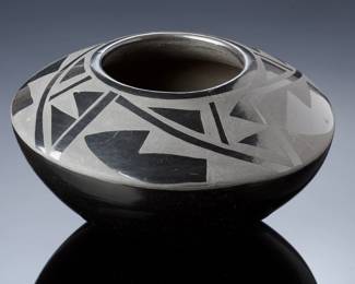 Santanita Suazo Santa Clara Pueblo Blackware Matte & Polished Pottery Pot